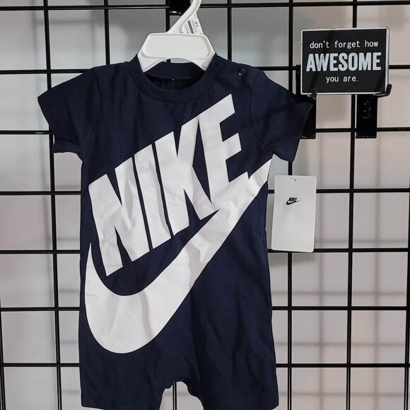 Nike Baby Onesie with Logo - Cute Athletic Outfit 9M - Picture 5 of 12